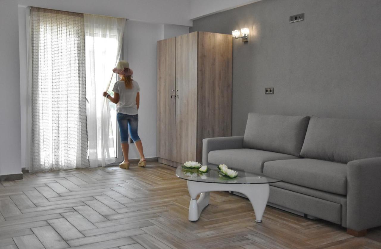Star Studios Stavros  Luaran gambar